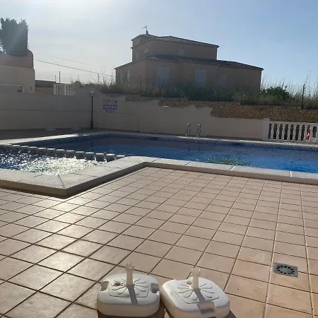 Сasa de vacaciones Bungalow Rosales Park *
